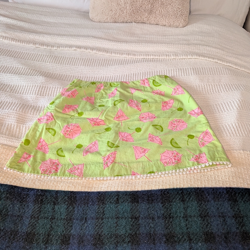 Vintage Lilly Pulitzer Women’s Lime Green Mini Skirt with Pink Umbrella Print